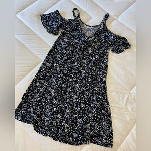Motherhood Maternity size S nursing dress. Cold shoulder floral.